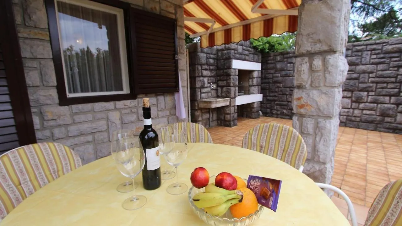 Guest house Vacation House Dora Malinska Croatia