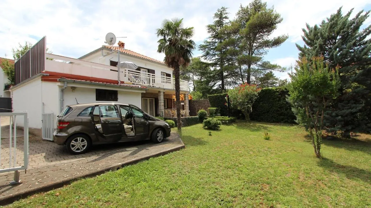 Vacation House Dora Malinska Guest house